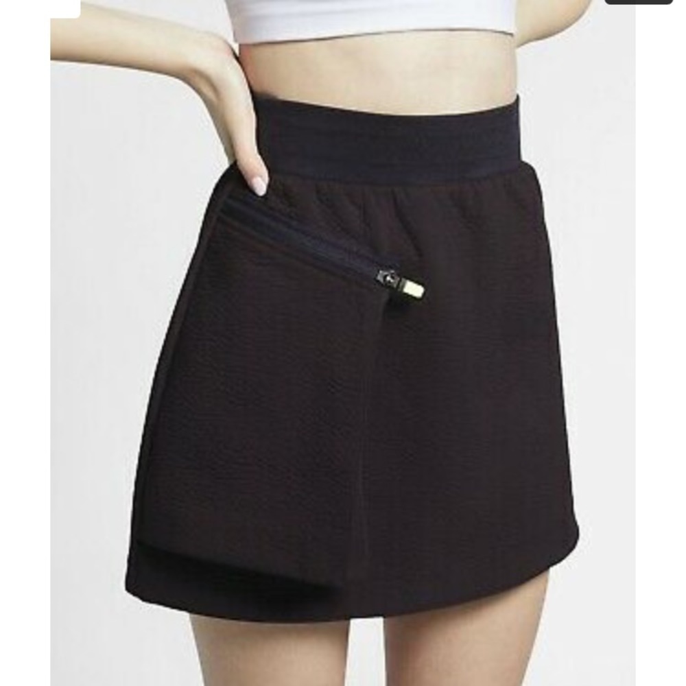 NWT Nike Tech Pack Black Skirt, size S